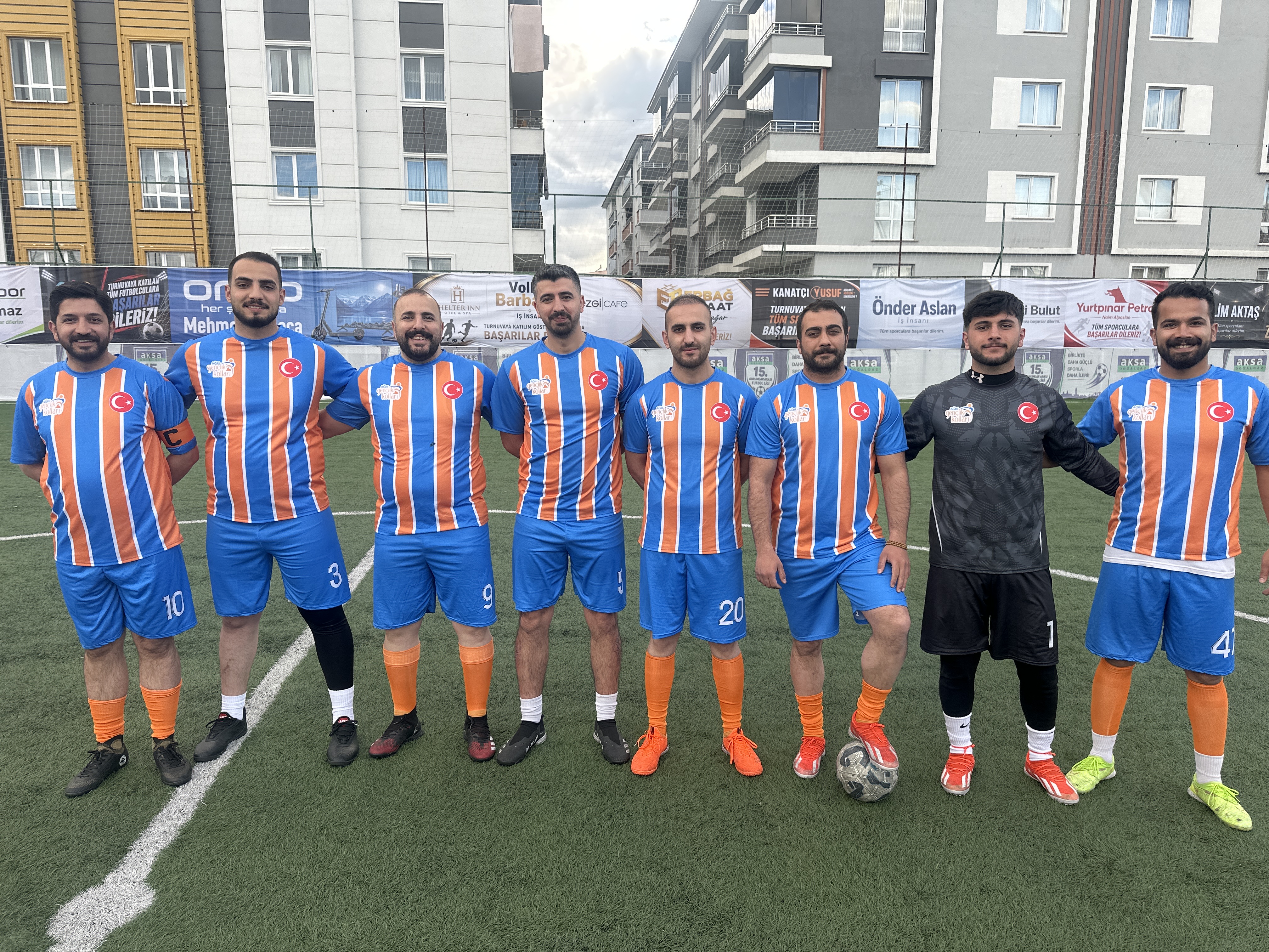 AK GENÇLİK kadro görseli